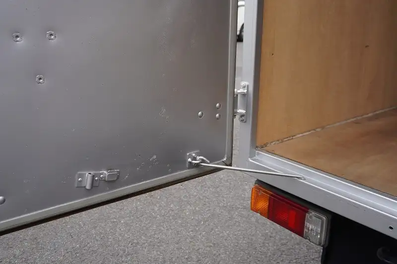 トヨタ ダイナ 小型 アルミバン サイドドア TKG-XZU605の中古トラック画像6