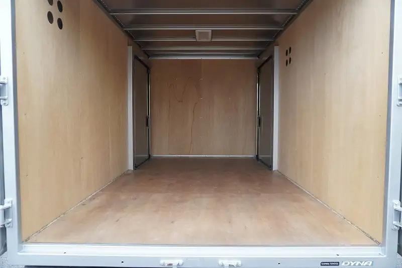 トヨタ ダイナ 小型 アルミバン サイドドア TKG-XZU605の中古トラック画像4