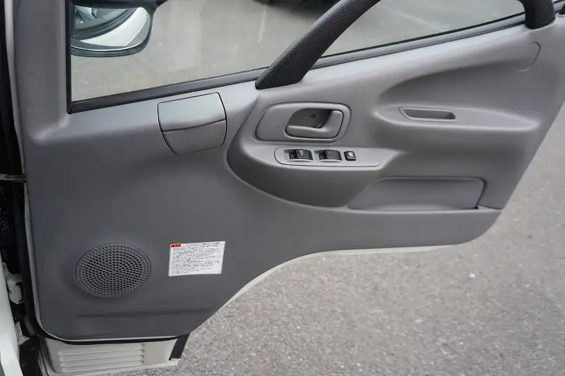 トヨタ ダイナ 小型 アルミバン サイドドア TKG-XZU605の中古トラック画像15