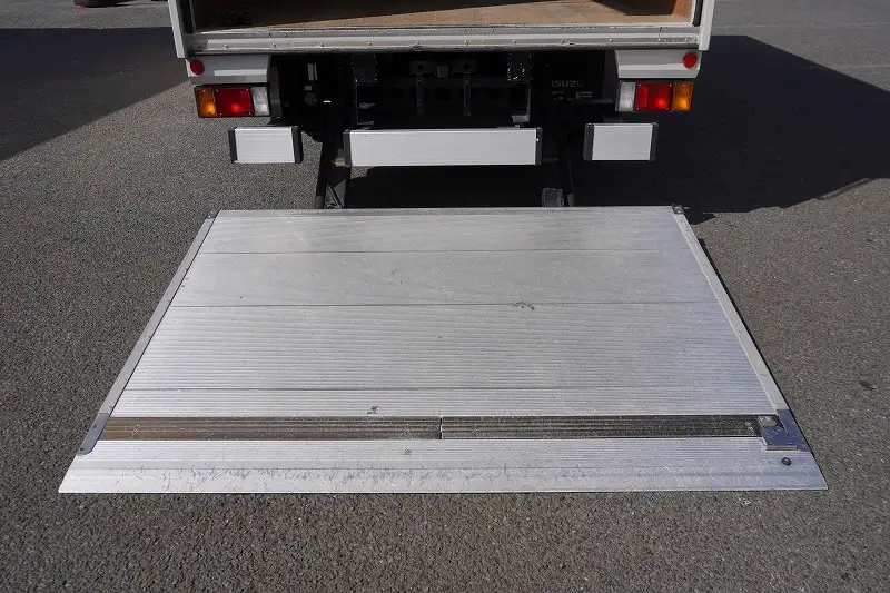 いすゞ エルフ 小型 アルミバン パワーゲート TRG-NPR85ANの中古トラック画像8