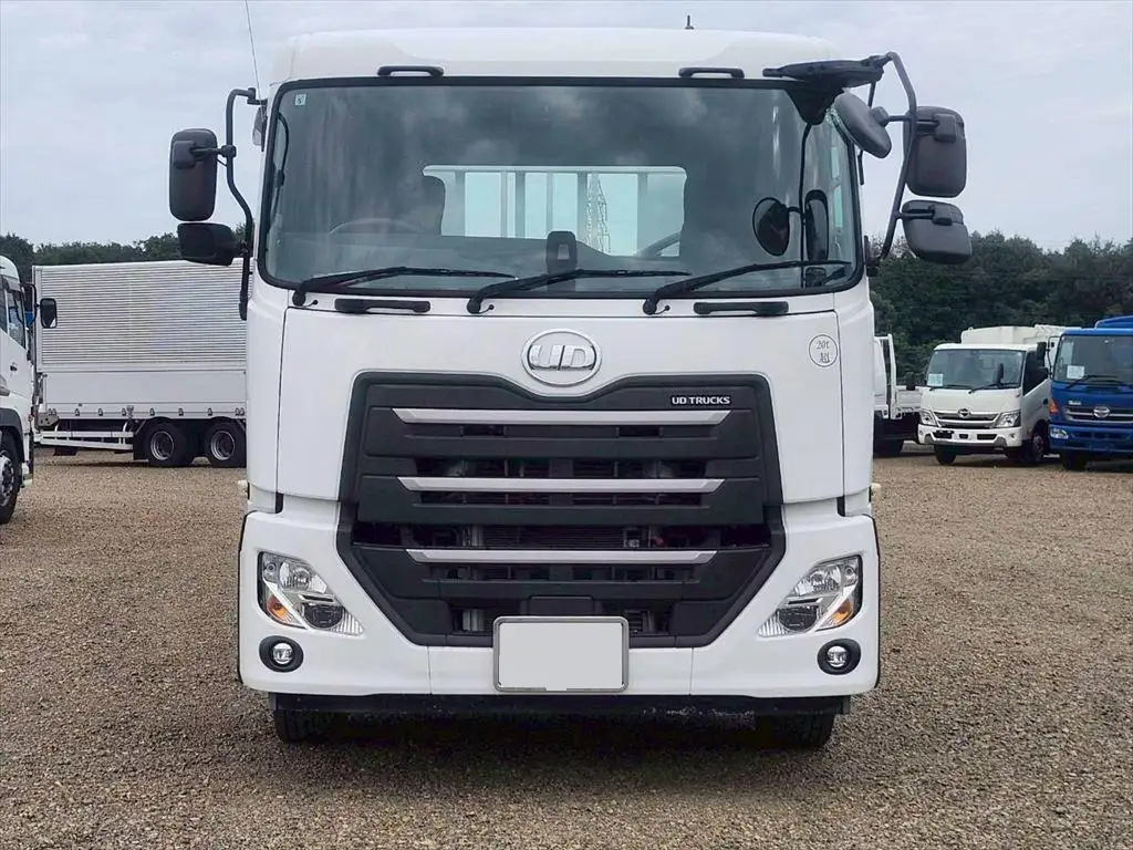 日産UD クオン 大型 車両重機運搬 ベッド 2PG-CW5BLの中古トラック画像2