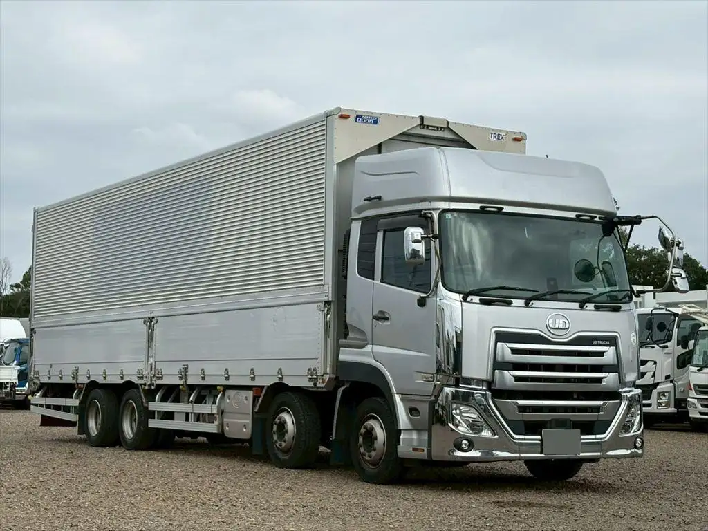 日産UD クオン 大型 ウイング ハイルーフ エアサスの中古トラック画像2