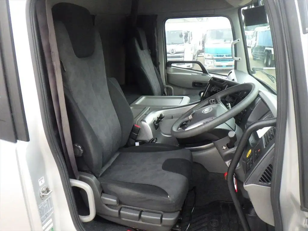 日産UD クオン 大型 ウイング ハイルーフ エアサスの中古トラック画像12