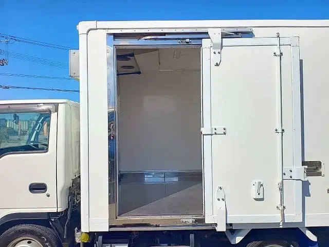 いすゞ エルフ 小型 冷凍冷蔵 中温 サイドドアの中古トラック画像5
