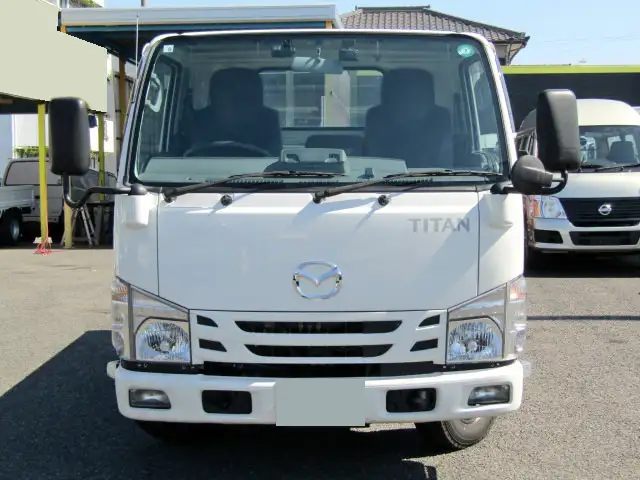 マツダ タイタン 小型 平ボディ 2RG-LHR88A R2の中古トラック画像2