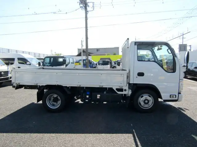 マツダ タイタン 小型 平ボディ 2RG-LHR88A R2の中古トラック画像3