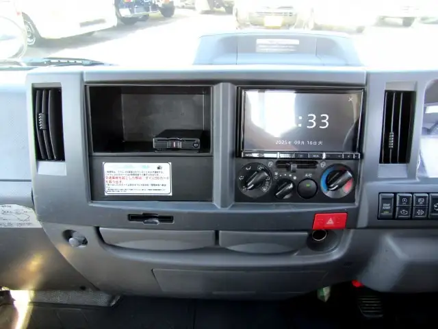 マツダ タイタン 小型 平ボディ 2RG-LHR88A R2の中古トラック画像12