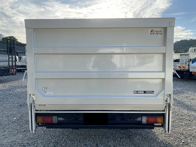 日野 デュトロ 小型 平ボディ パワーゲート SKG-XZU710Mの中古トラック画像4