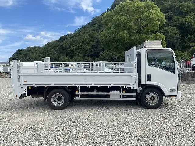 いすゞ エルフ 小型 平ボディ パワーゲート 床鉄板の中古トラック画像3