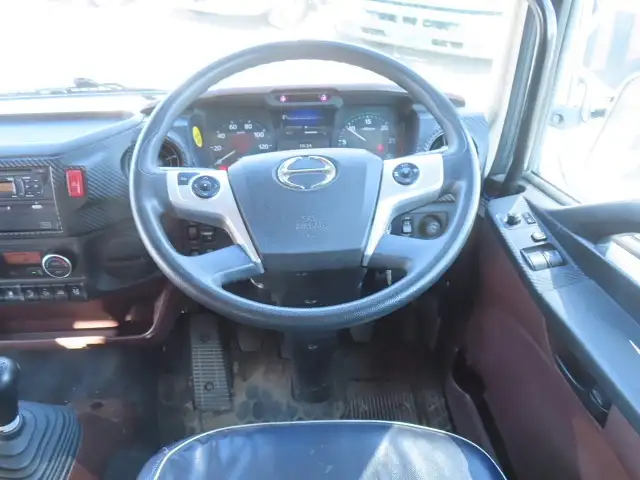 日野 レンジャー 中型/増トン アームロール クレーン付き コンテナ付きの中古トラック画像15