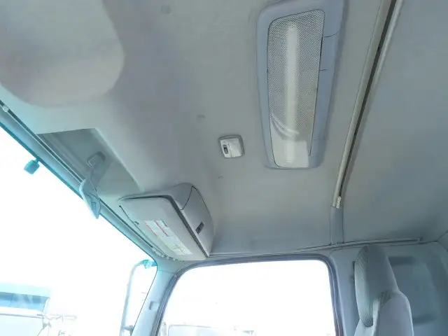 いすゞ フォワード 中型/増トン 平ボディ 床鉄板 エアサスの中古トラック画像10