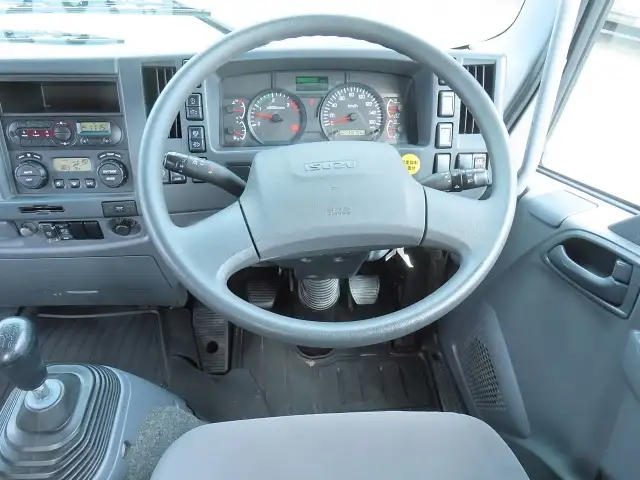 いすゞ フォワード 中型/増トン 平ボディ 床鉄板 エアサスの中古トラック画像11