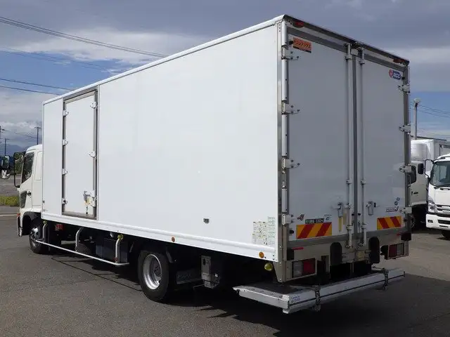 日野 レンジャー 中型/増トン 冷凍冷蔵 低温 パワーゲートの中古トラック画像4