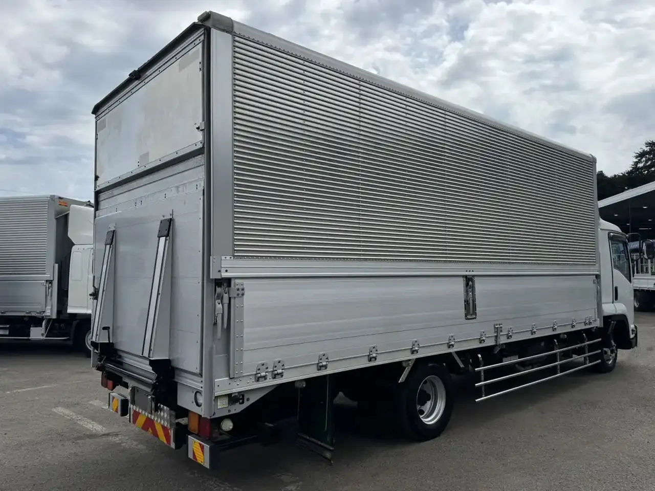日産UD コンドル 中型/増トン ウイング パワーゲート エアサスの中古トラック画像3