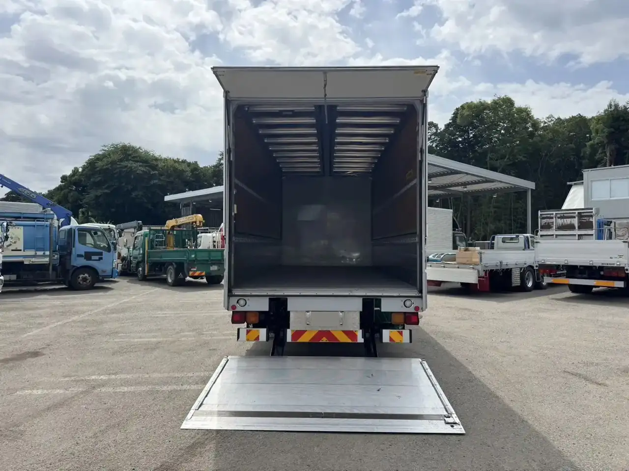 日産UD コンドル 中型/増トン ウイング パワーゲート エアサスの中古トラック画像6