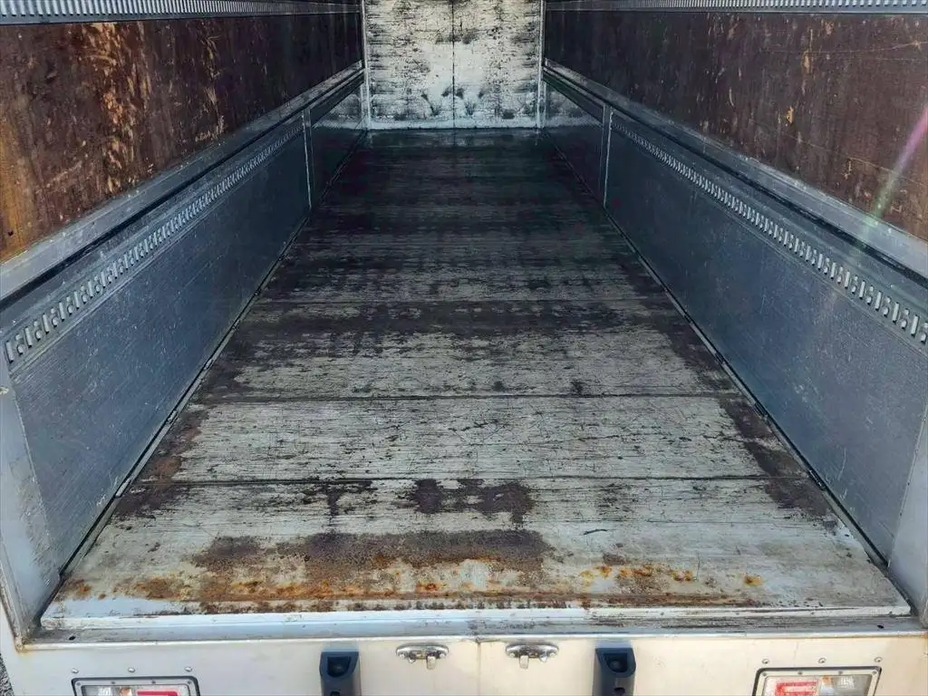 日野 プロフィア 大型 ウイング ハイルーフ 床鉄板の中古トラック画像10