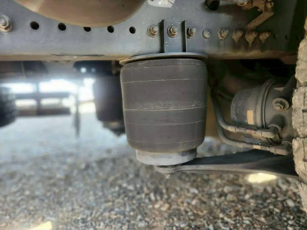 日野 プロフィア 大型 ウイング ハイルーフ 床鉄板の中古トラック画像19