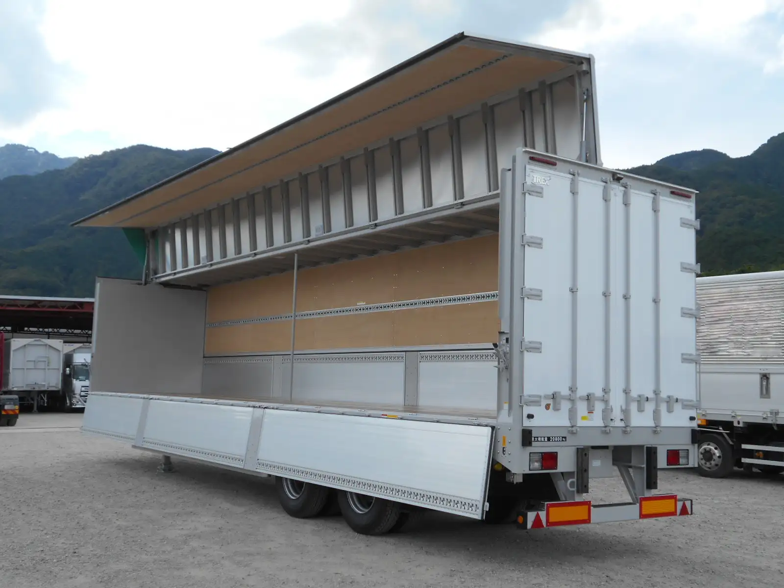 トレクス 国産車その他 トレーラー/その他 トレーラー 2軸 エアサスの中古トラック画像5