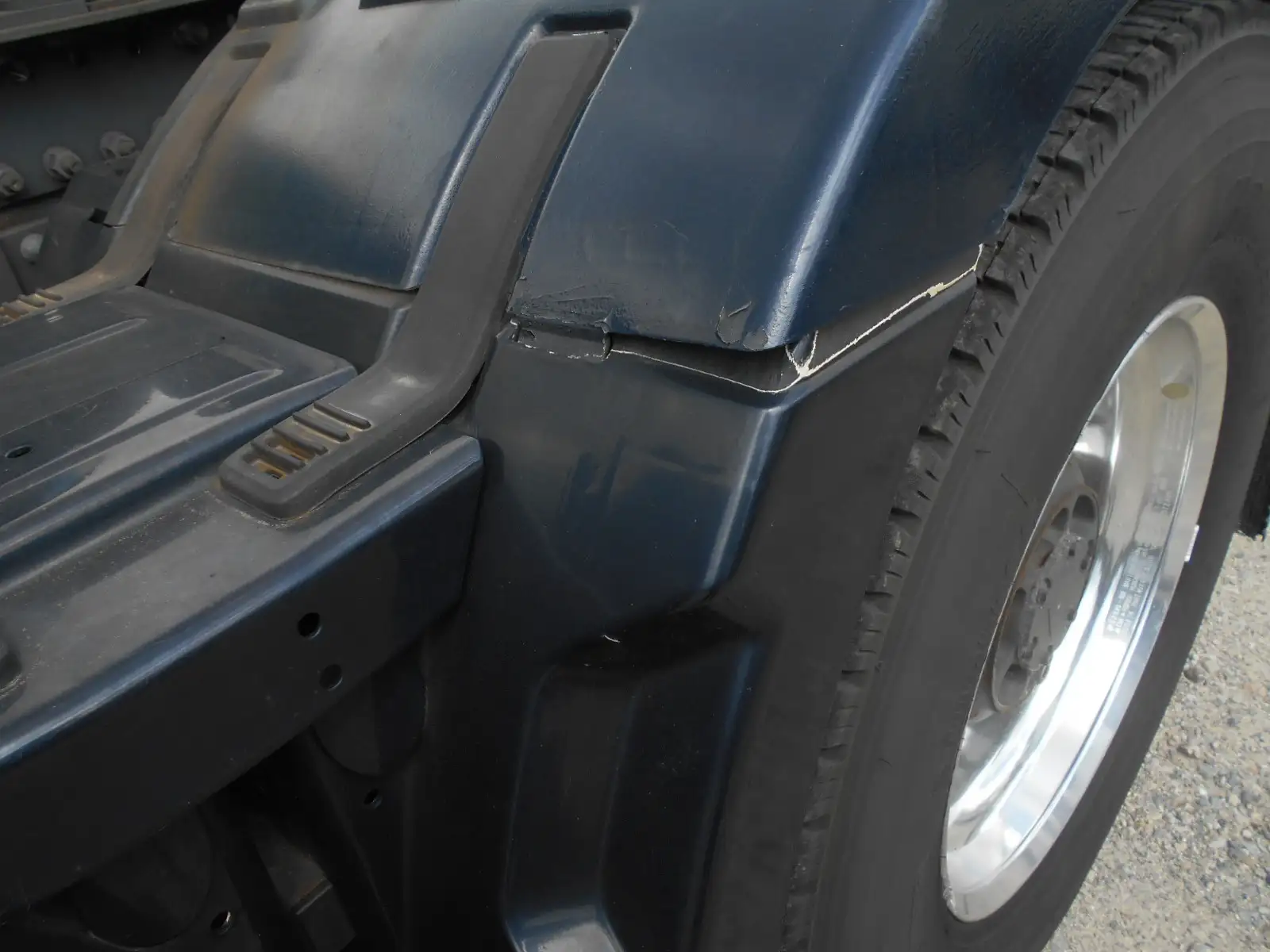 ボルボ トラック 大型 トラクター ハイルーフ 2デフの中古トラック画像12