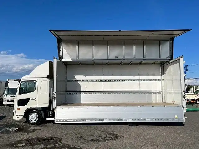 日野 レンジャー 中型/増トン ウイング エアサス ベッドの中古トラック画像8