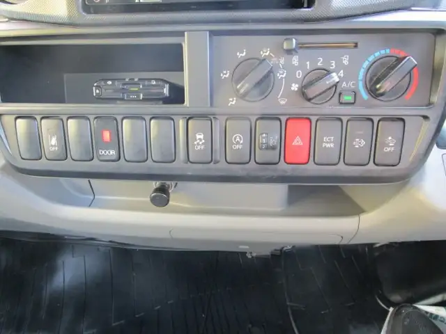 トヨタ トヨエース 小型 アルミバン TPG-XZU605 H30の中古トラック画像14