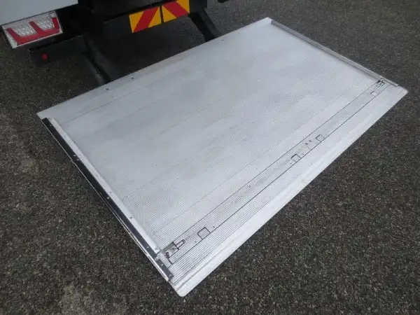 日野 レンジャー 中型/増トン ウイング パワーゲート ベッドの中古トラック画像13