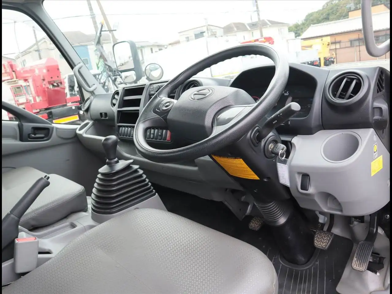 日野 デュトロ 小型 平ボディ 2RG-XZU710M R2の中古トラック画像13