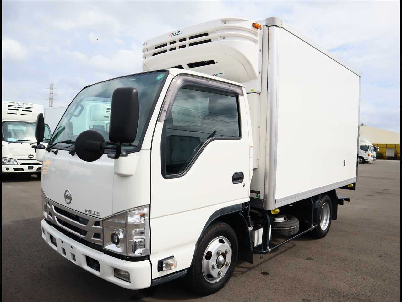 日産 アトラス 小型 冷凍冷蔵 ショート