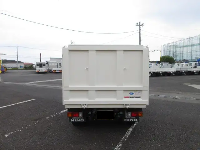 日野 デュトロ 小型 ダンプ 土砂禁 ステンレス張りの中古トラック画像4
