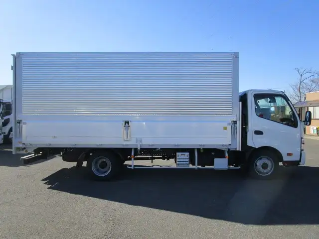 日野 デュトロ 小型 ウイング 2KG-XZU722M R6の中古トラック画像3