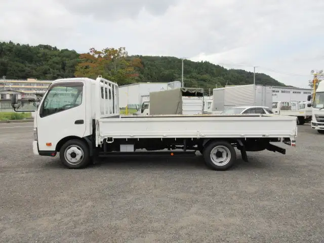 日野 デュトロ 小型 平ボディ 2RG-XZU710M R2の中古トラック画像5