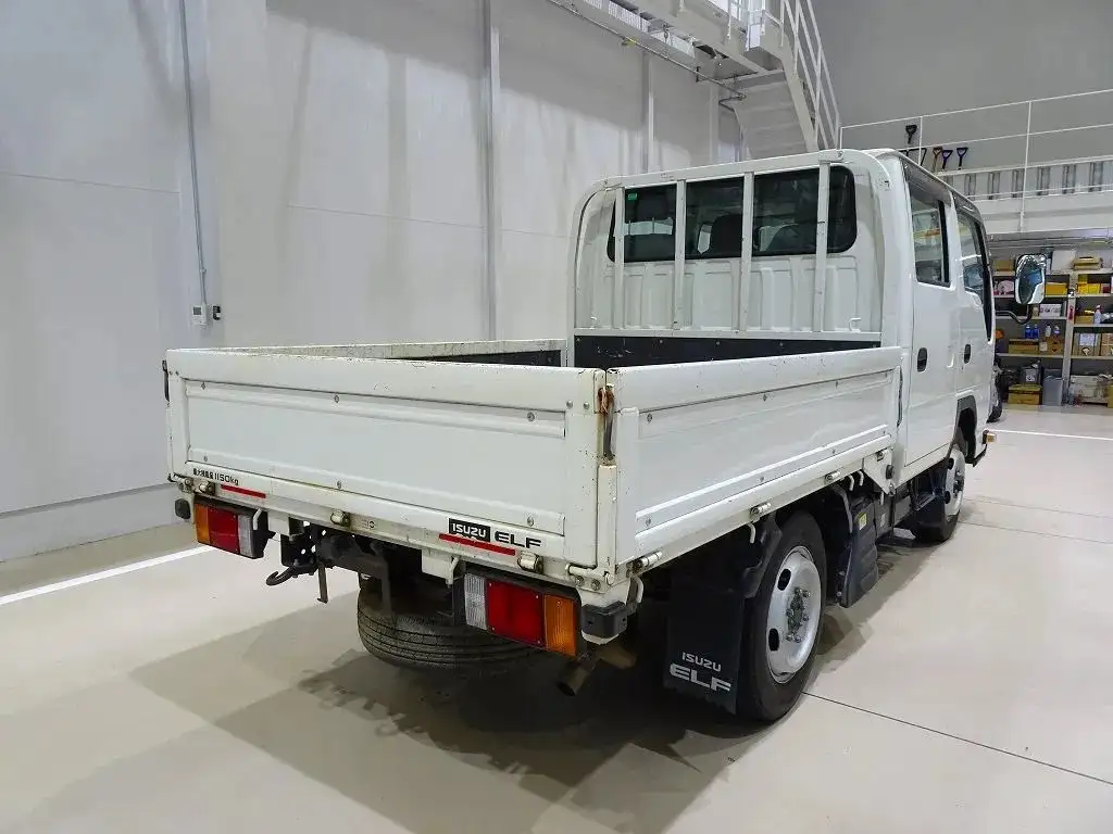 いすゞ エルフ 小型 平ボディ Wキャブ TRG-NHS85Aの中古トラック画像2