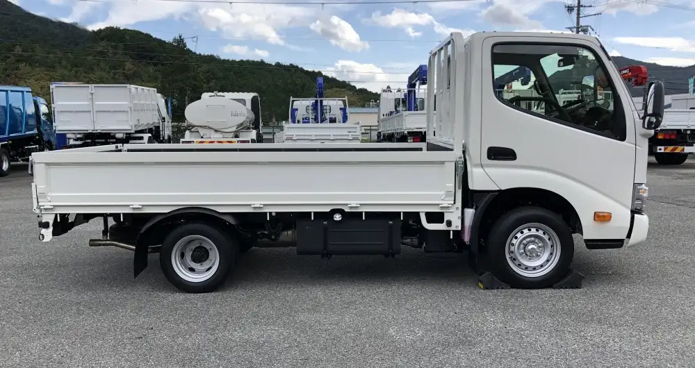 トヨタ ダイナ 小型 平ボディ 3BF-TRY230 R7の中古トラック画像3