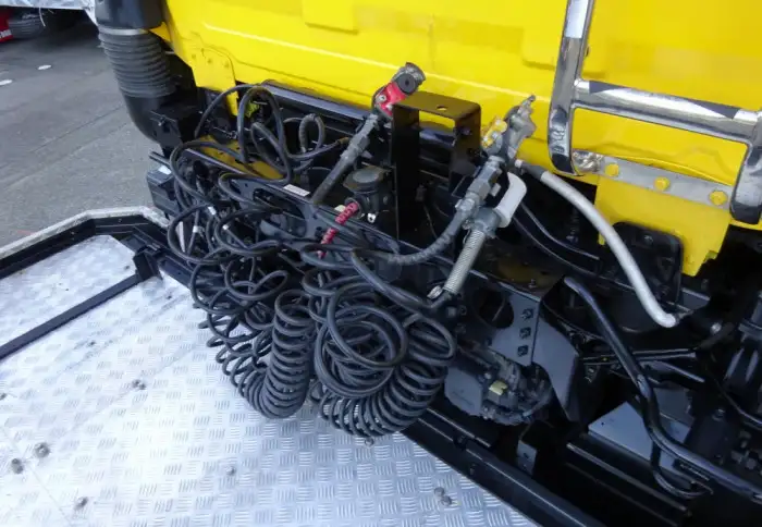 日産UD クオン 大型 トラクター 1デフ エアサスの中古トラック画像10