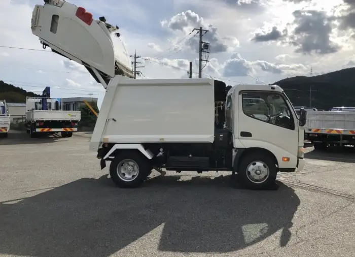日野 デュトロ 小型 パッカー車 プレス式 TKG-XZU600Eの中古トラック画像2