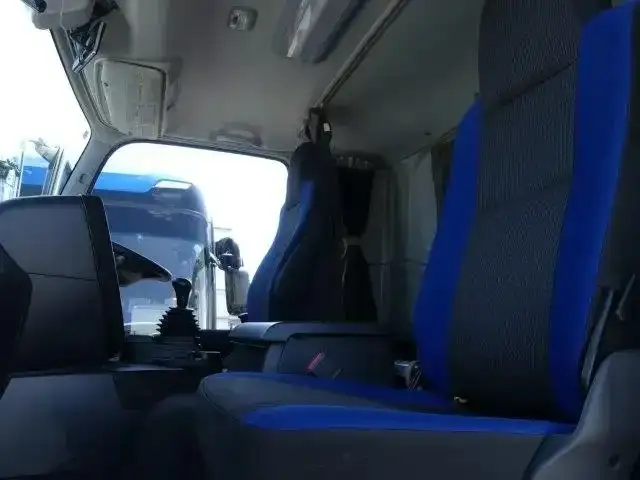 いすゞ ギガ 大型 冷凍冷蔵 低温 キーストンの中古トラック画像12