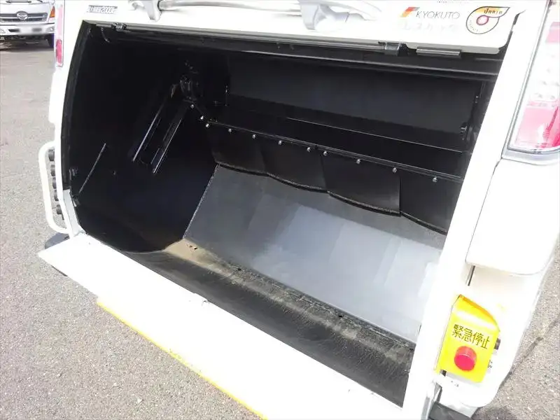 日野 デュトロ 小型 パッカー車 プレス式 2KG-XZU605Mの中古トラック画像6