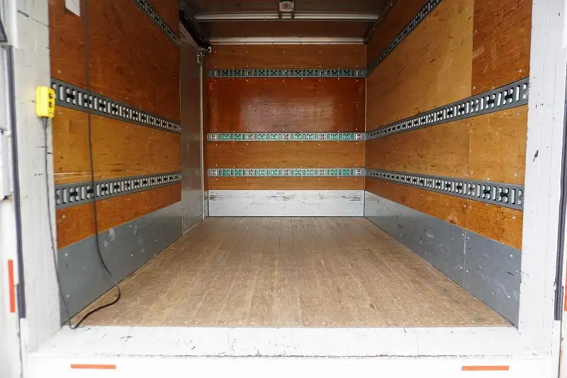 三菱 キャンター 小型 アルミバン パワーゲート サイドドアの中古トラック画像4