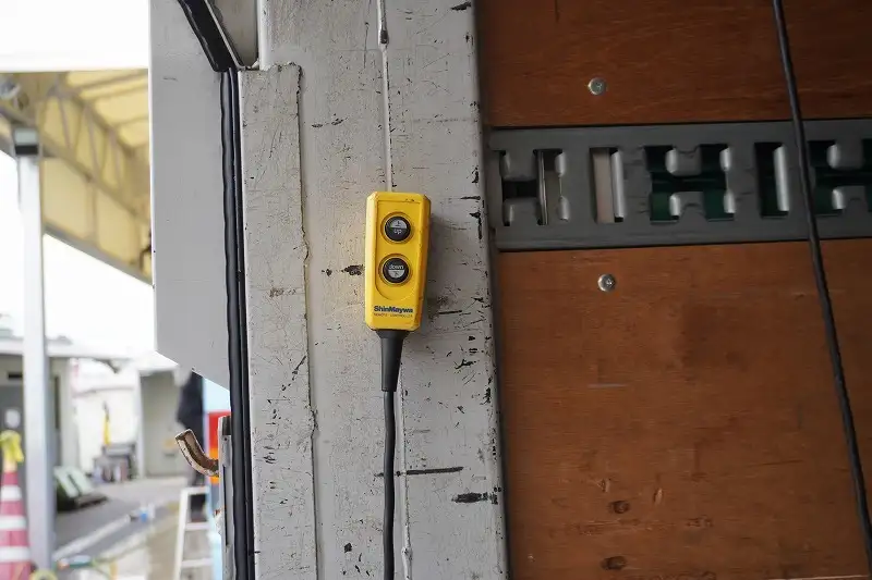 三菱 キャンター 小型 アルミバン パワーゲート サイドドアの中古トラック画像6