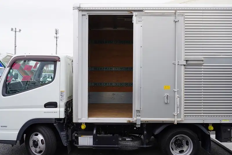 三菱 キャンター 小型 アルミバン パワーゲート サイドドアの中古トラック画像9