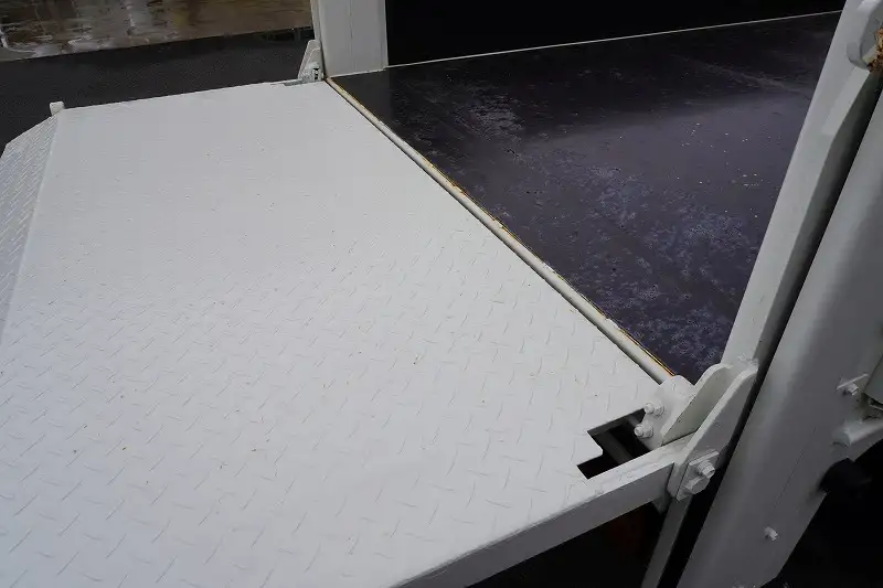 トヨタ ダイナ 小型 平ボディ パワーゲート 床鉄板の中古トラック画像8
