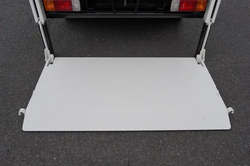 トヨタ ダイナ 小型 平ボディ パワーゲート 床鉄板の中古トラック画像9