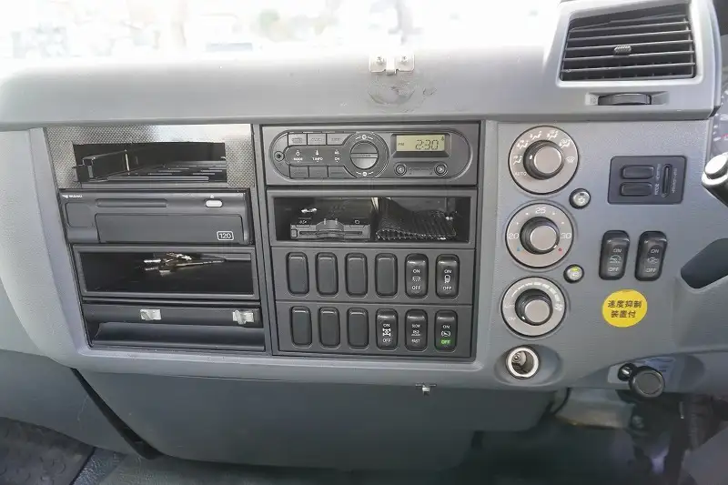 三菱 ファイター 中型/増トン ミキサー・ポンプ ベッド QDG-FQ62Fの中古トラック画像13