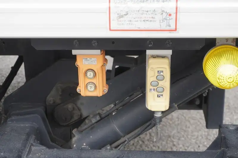 いすゞ エルフ 小型 アルミバン パワーゲート 2RG-NLR88ANの中古トラック画像8