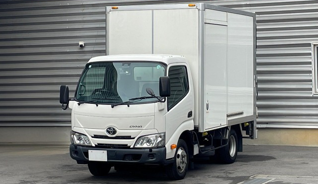 トヨタ ダイナ 小型 アルミバン 10尺
