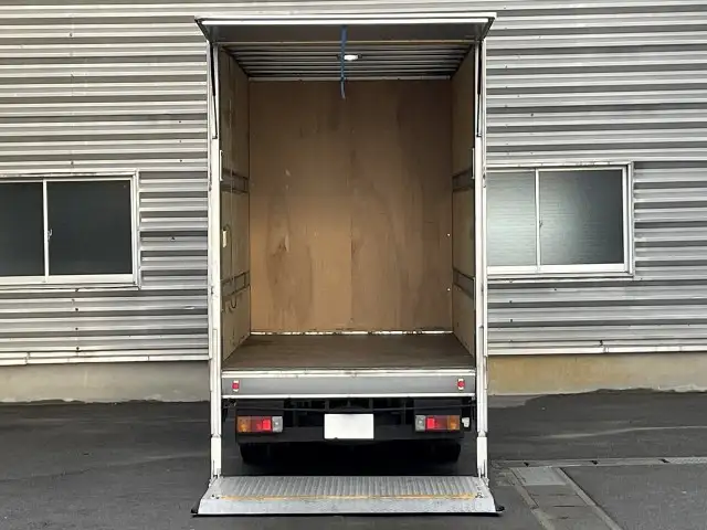 トヨタ トヨエース 小型 アルミバン パワーゲート TKG-XZU645の中古トラック画像4