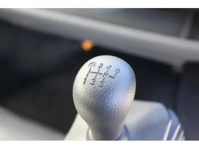 日野 デュトロ 小型 平ボディ パワーゲート 床鉄板の中古トラック画像13