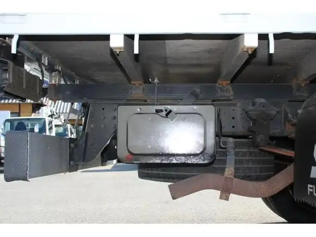 三菱 キャンター 小型 平ボディ 床鉄板 の中古トラック画像像17