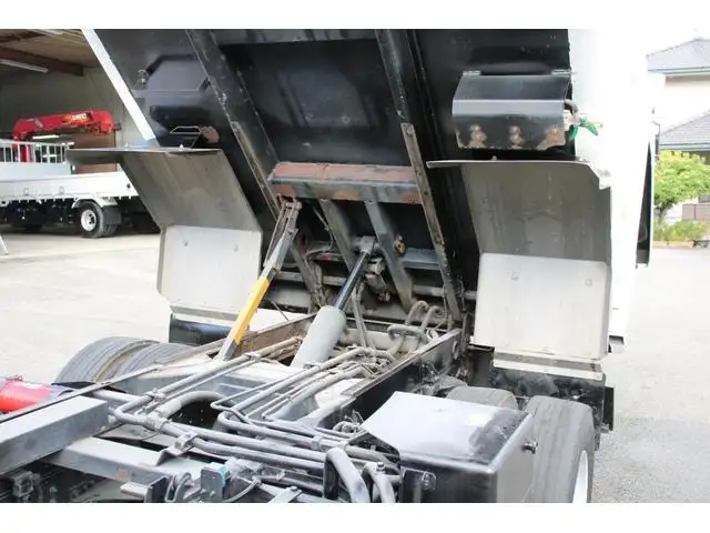 いすゞ エルフ 小型 パッカー車 巻き込み式 回転ダンプ式の中古トラック画像16