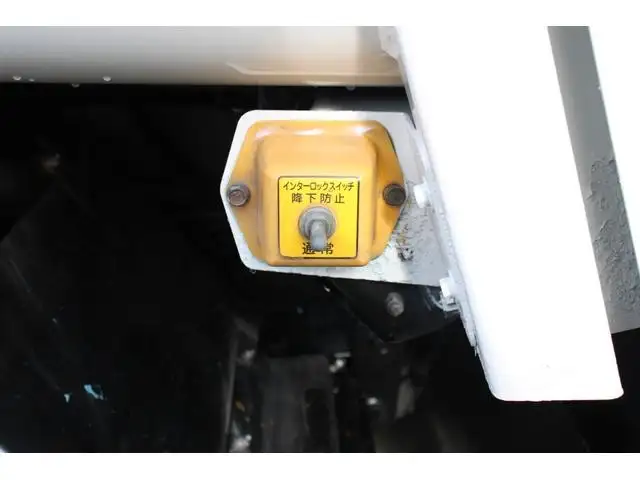 いすゞ エルフ 小型 パッカー車 巻き込み式 回転ダンプ式の中古トラック画像9